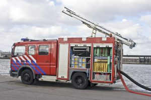 Onderzoek Rekenkamer Amsterdam: brandweerzorg in haven kan adequater