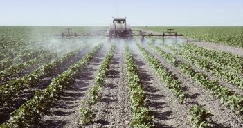 Blootstelling aan pesticiden verhoogt kans op spierziekte ALS