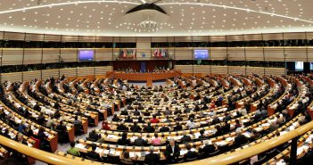 Europees Parlement steunt stopzetten verzetten klok