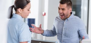 Opinie Eerste hulp bij agressie tegen verpleegkundigen hulp bij agressie tegen verpleegkundigen